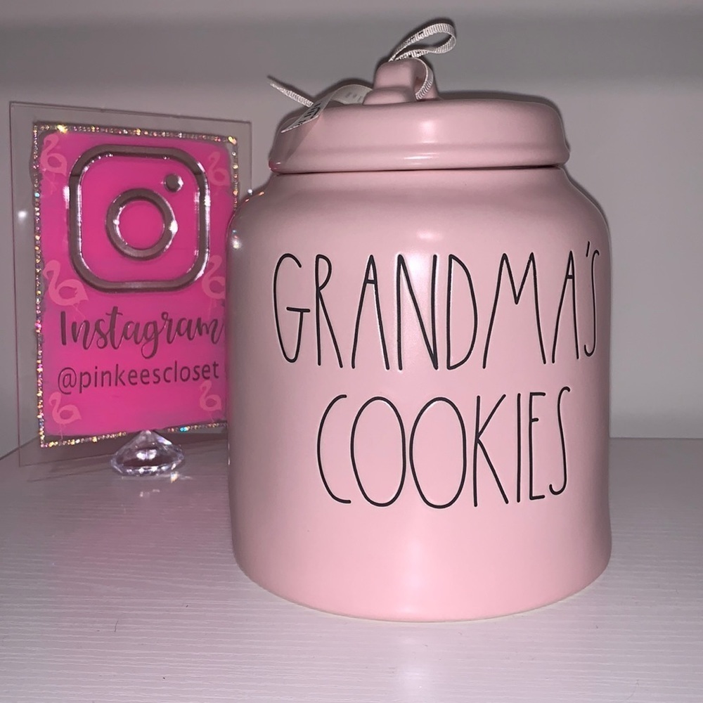 RAE DUNN PINK COOKIE CANISTER “GRANDMAS COOKIES”